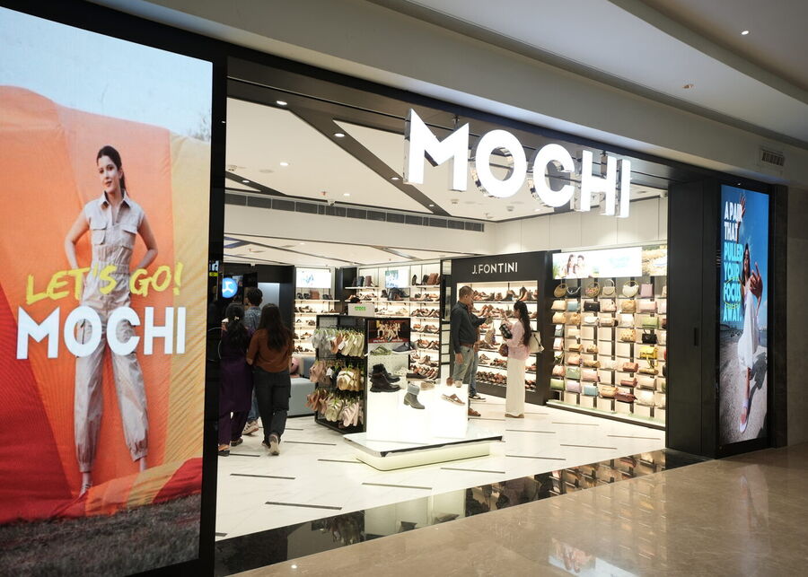 Mochi at Bailey Square, Patna